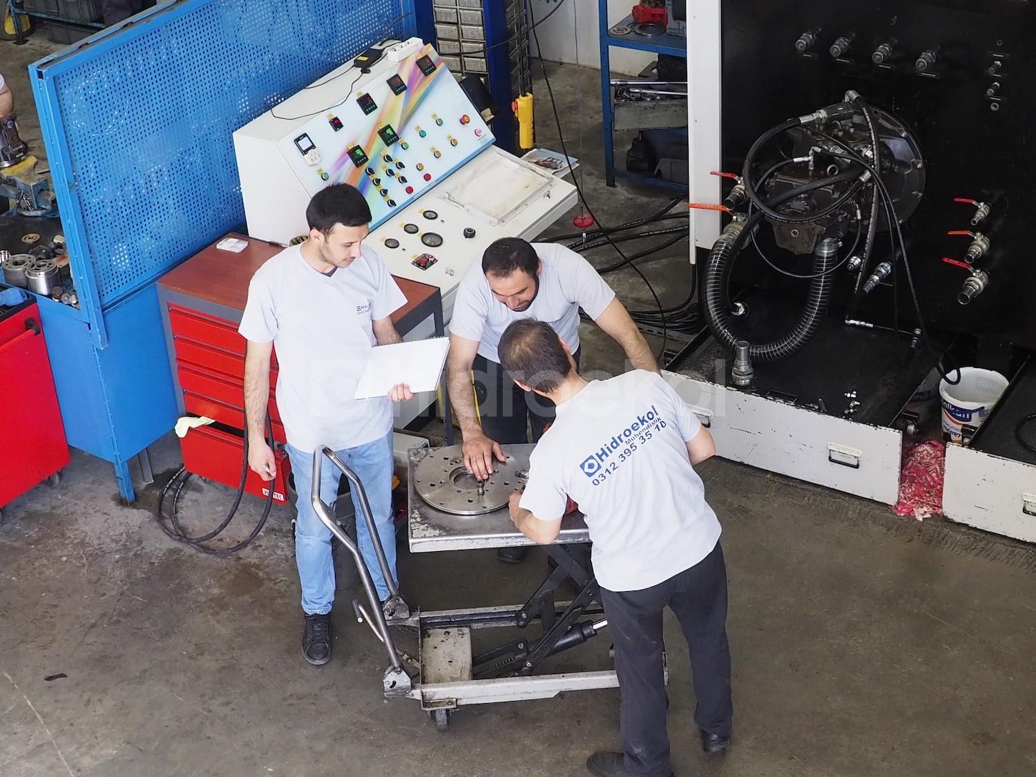 Tandem Hidrolik Pompa Eşzamanlı Performans Ölçümü